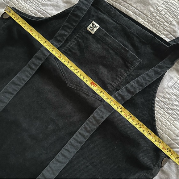 Lucy & Yak Mini Pini in Black Corduroy - Picture 5 of 7